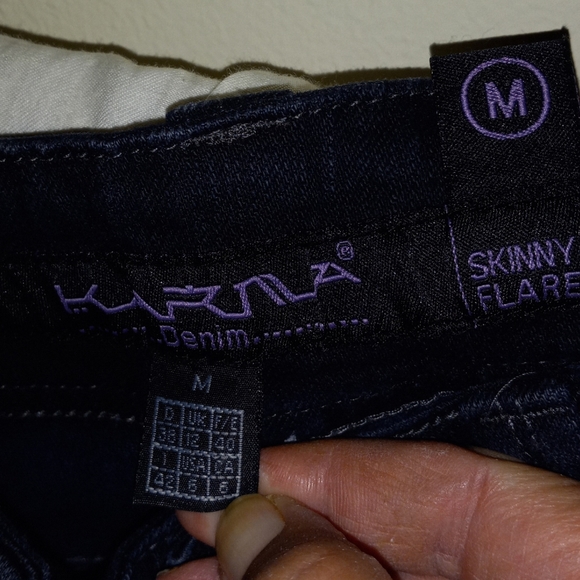 Karma Jeans.  Dark Wash, skinny flare, size 6.  Like new. - Picture 3 of 6